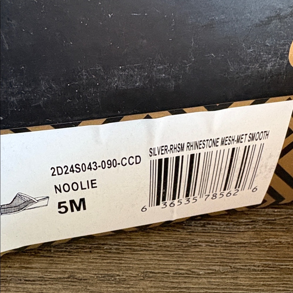 NIB [Charles by Charles David] Noolie Rhinestone Mesh Wedge Sandals Women’s 5 - Picture 13 of 13